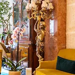 Minerve Hotel París