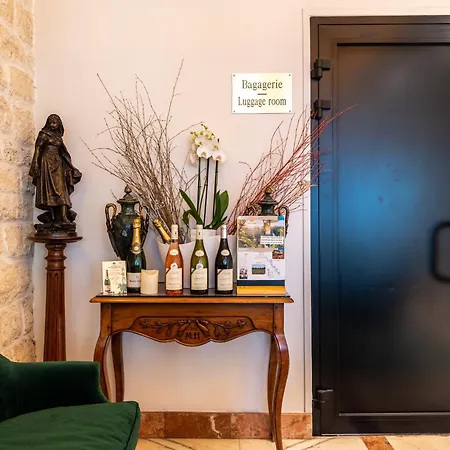 Minerve Paris