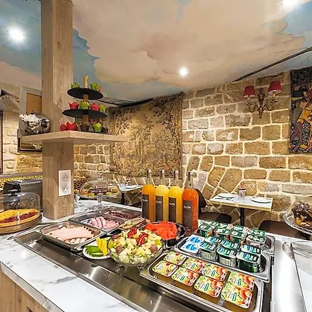 Minerve Hotel París