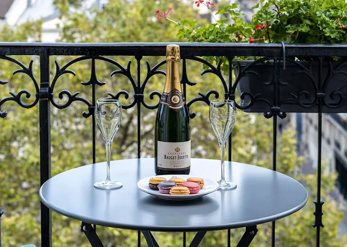 Отель Minerve Париж